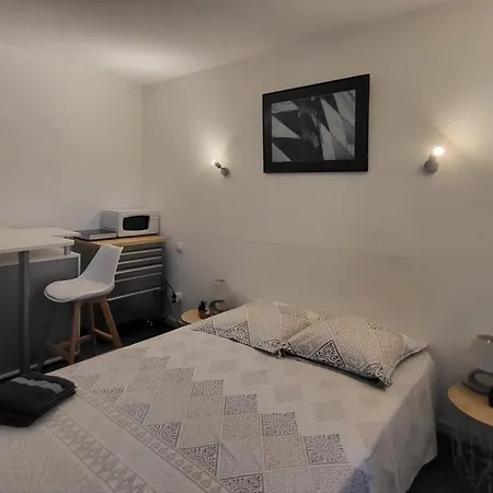 Adele - D'hotes Bed & Breakfast Agde