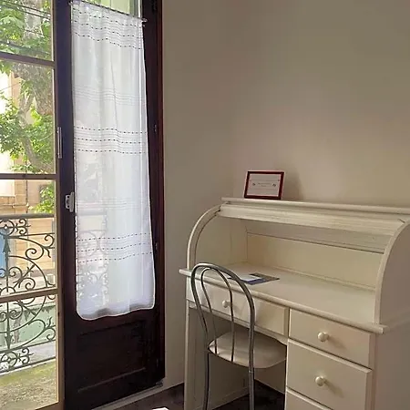 Adele - D'hotes Bed & Breakfast 3*