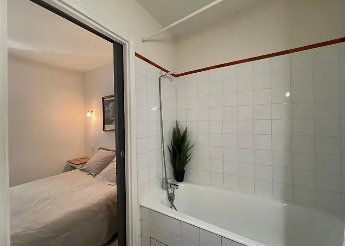 Adele - D'hotes Bed & Breakfast 3*